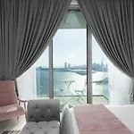 Maison Privee - Trendy Apt On The Creek W/ Superb Dubai Skyline Vw